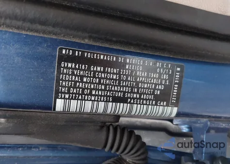 2013 Volkswagen Beetle 2.0T z USA, uszkodzony, nr VIN 3VW7T7AT8DM828515